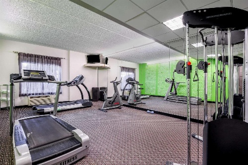 La Quinta Inn & Suites by Wyndham Myrtle Beach Broadway Area image 1