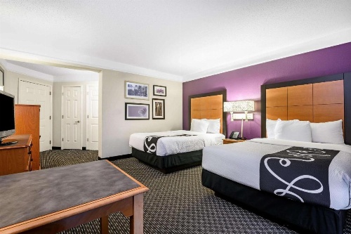 La Quinta Inn & Suites by Wyndham Myrtle Beach Broadway Area image 14