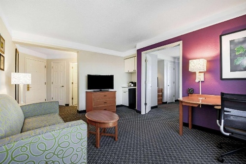 La Quinta Inn & Suites by Wyndham Myrtle Beach Broadway Area image 17