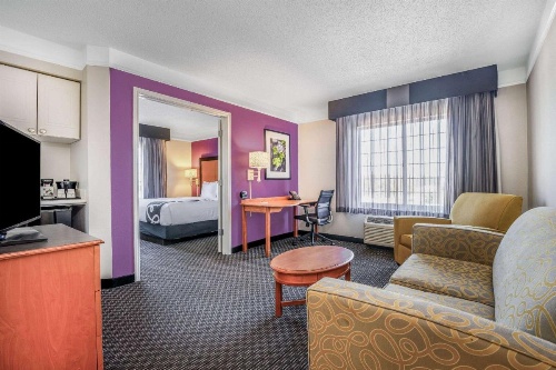 La Quinta Inn & Suites by Wyndham Myrtle Beach Broadway Area image 18
