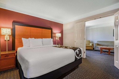 La Quinta Inn & Suites by Wyndham Myrtle Beach Broadway Area image 19