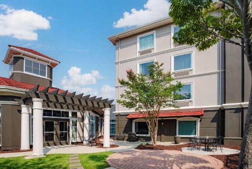 La Quinta Inn & Suites by Wyndham Myrtle Beach Broadway Area image 26