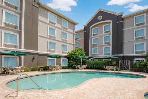 La Quinta Inn & Suites by Wyndham Myrtle Beach Broadway Area image 28