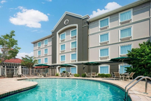 La Quinta Inn & Suites by Wyndham Myrtle Beach Broadway Area image 29