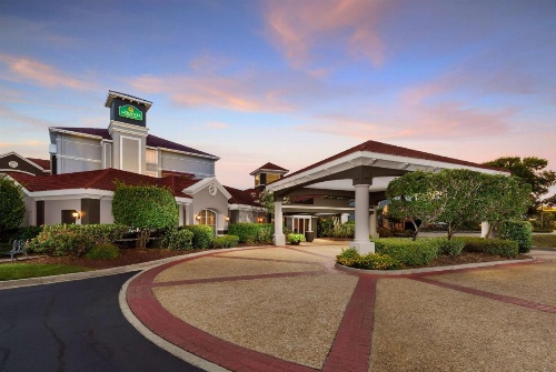 La Quinta Inn & Suites by Wyndham Myrtle Beach Broadway Area image 6