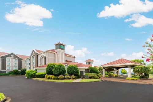 La Quinta Inn & Suites by Wyndham Myrtle Beach Broadway Area image 7